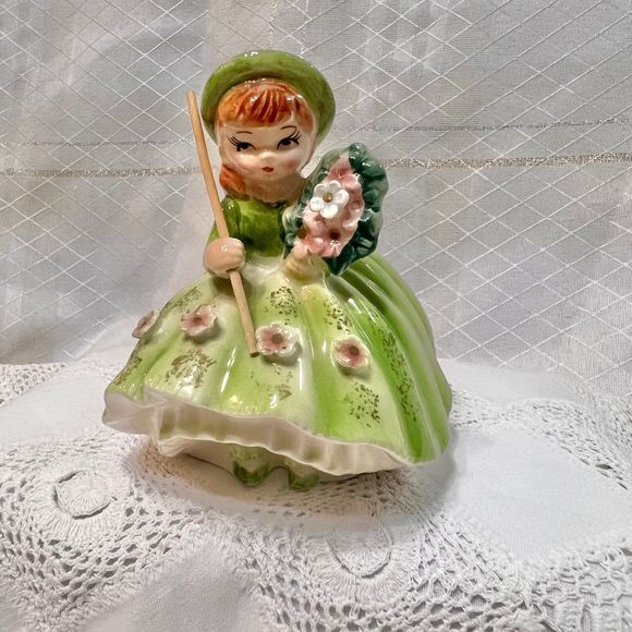 Vintage Porcelain Figurine, English Irish Ceramic Girl Doll Figurine - Picture 2 of 10